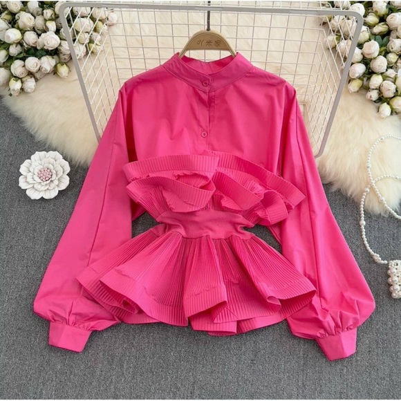 Elegant Pink Ruffled Women's Top - Picture 1 of 1